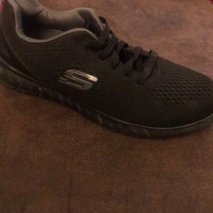Men’s Skechers relaxed fit memory foam